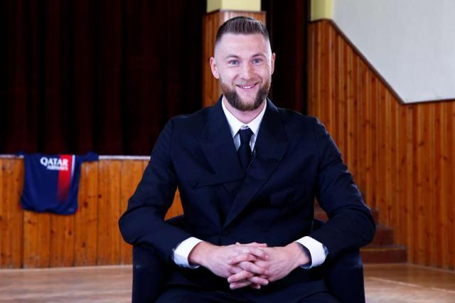 1688637508319017635.jpg _m0u8330.jpg